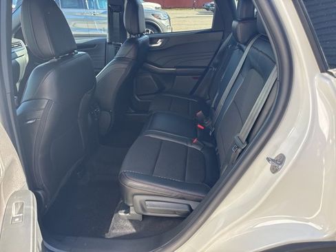 New 2025 Ford Escape ST-Line w/ Tech Pack #1 image 31