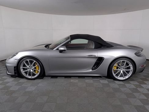 Certified 2021 Porsche 718 Boxster Spyder image 2