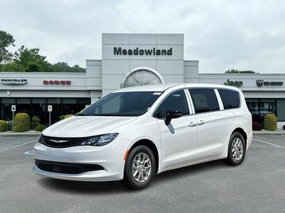 New 2026 Chrysler Voyager LX