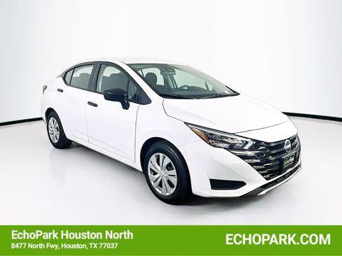 Used 2025 Nissan Versa S image 1