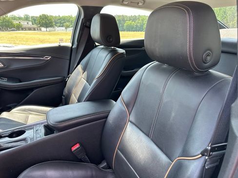 Used 2019 Chevrolet Impala Premier FWD image 10