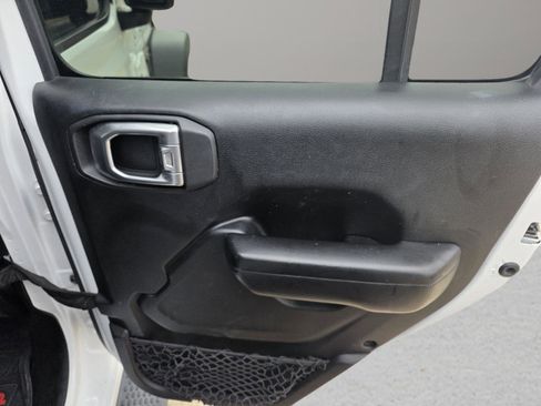 Used 2019 Jeep Wrangler Unlimited Sport S image 34