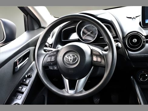Used 2017 Toyota Yaris iA FWD image 16
