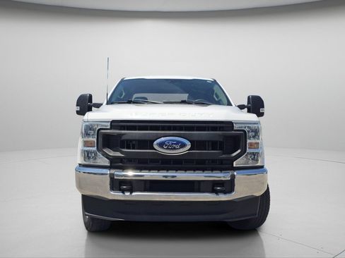 Used 2022 Ford F250 XL w/ Power Equipment Group AWD/4WD image 3