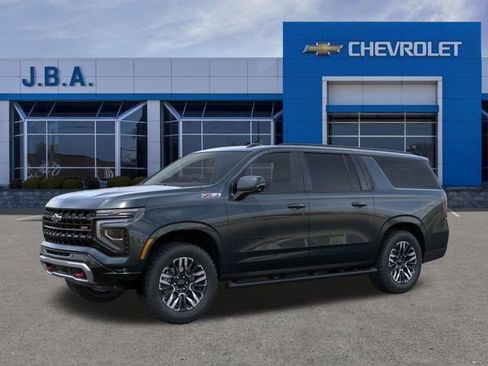 New 2026 Chevrolet Suburban Z71 w/ Comfort Package AWD/4WD image 2