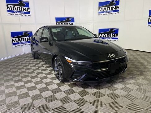 Used 2024 Hyundai Elantra Limited FWD image 1