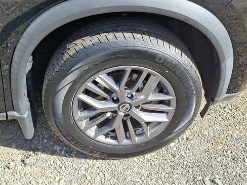 Used 2021 Nissan Rogue S image 8