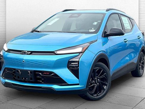 New 2027 Chevrolet Bolt RS w/ Technology Package FWD image 2