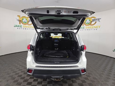 Used 2017 Toyota Highlander Limited Platinum image 35