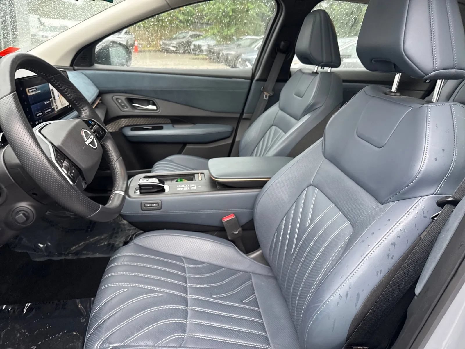 Used 2023 Nissan Ariya AWD/4WD image 12