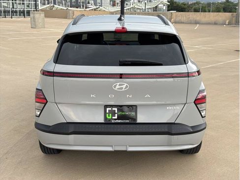 Used 2024 Hyundai Kona SEL FWD image 7