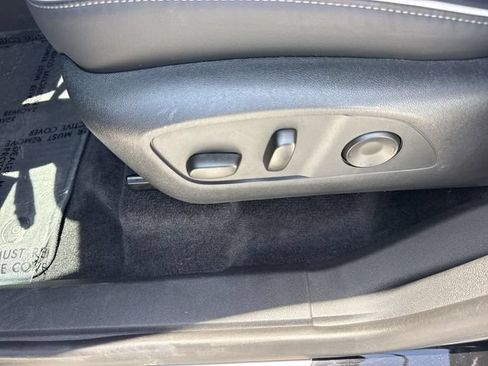 Used 2025 Buick Enclave Sport Touring w/ Power Package FWD image 12