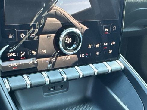 New 2026 GMC Terrain Elevation w/ Elevation Premium Package AWD/4WD image 34