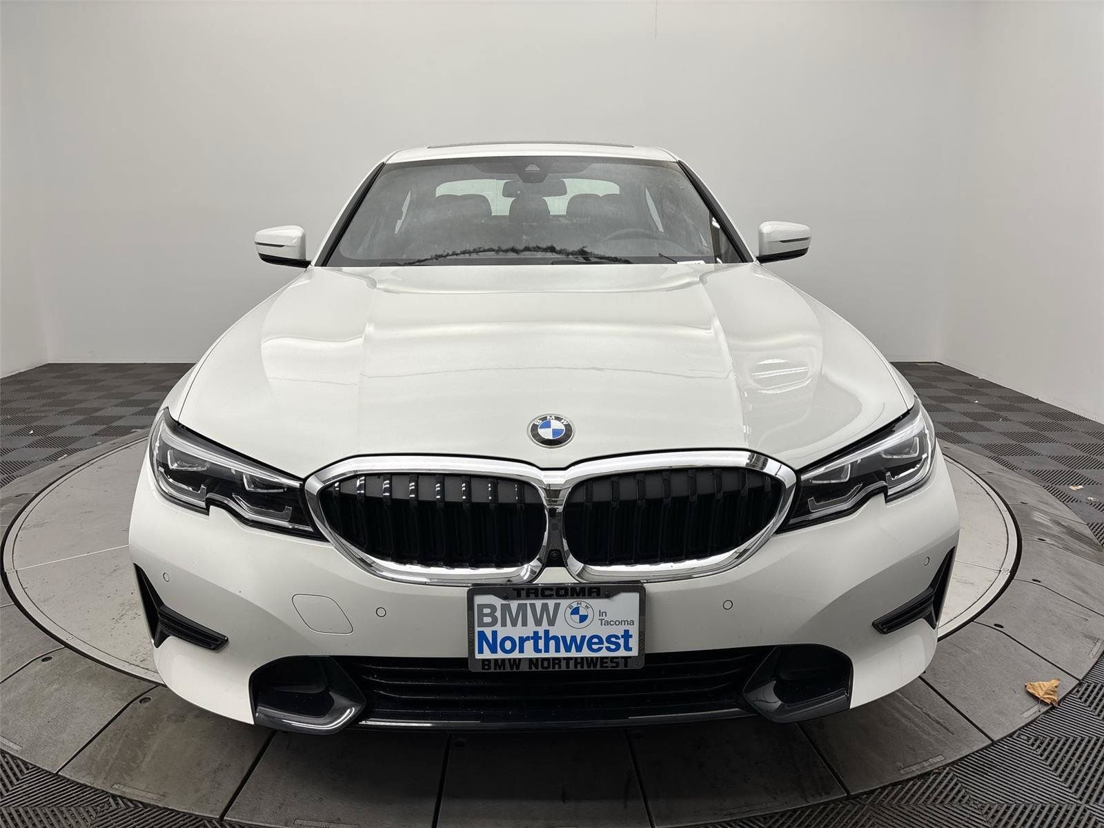 Used 2021 BMW 330e xDrive w/ Convenience Package AWD/4WD image 14