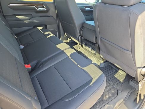 New 2026 GMC Sierra 1500 SLE image 11