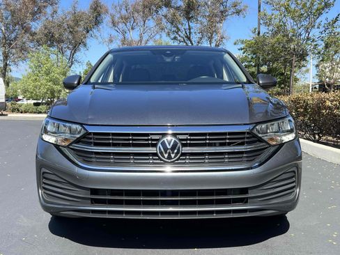 Used 2023 Volkswagen Jetta SE w/ Panoramic Sunroof Package FWD image 25