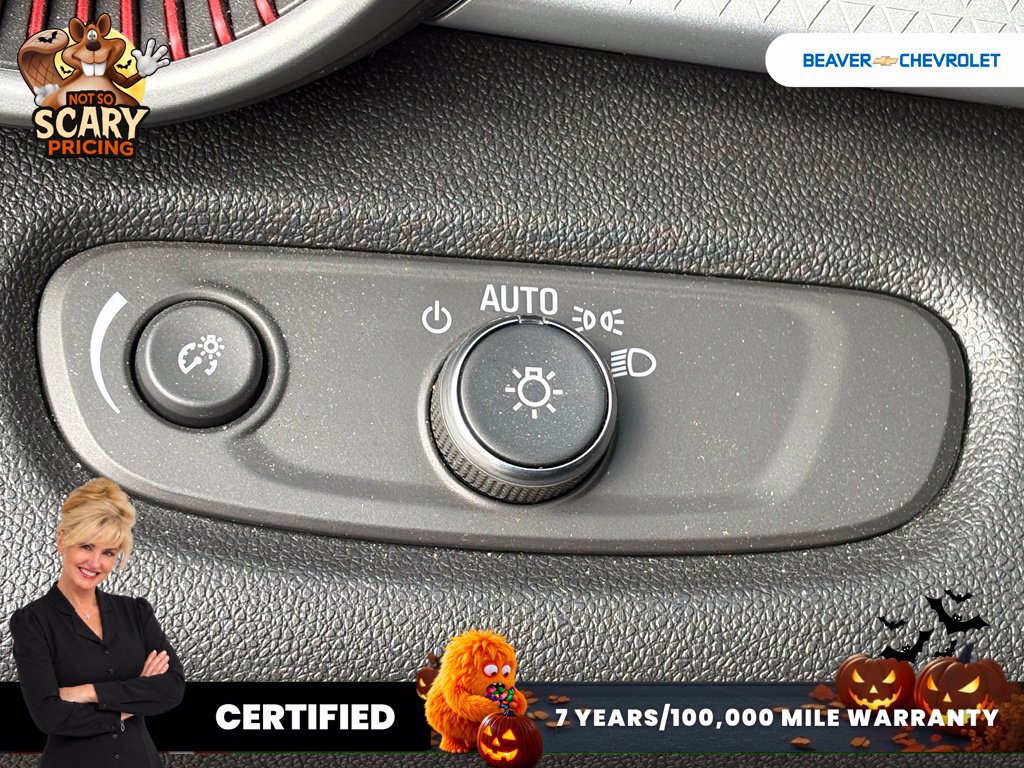 Used 2025 Chevrolet Trax RS w/ Sunroof Package FWD image 36