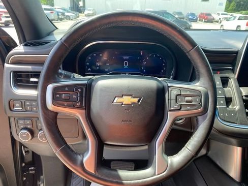 Used 2022 Chevrolet Tahoe LT w/ Luxury Package AWD/4WD image 17