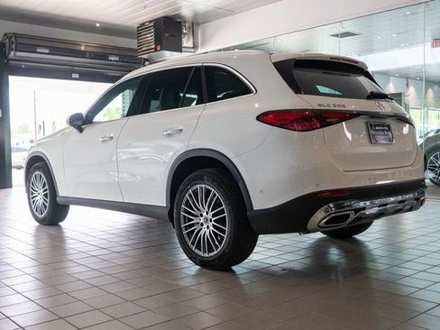 Certified 2025 Mercedes-Benz GLC 300 4MATIC image 4