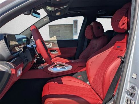 New 2026 Mercedes-Benz GLS 63 AMG 4MATIC image 4