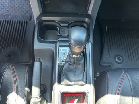 Used 2019 Toyota Tacoma TRD Sport w/ Technology Package image 16