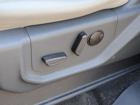 Used 2021 Ford Expedition Max XLT AWD/4WD image 32