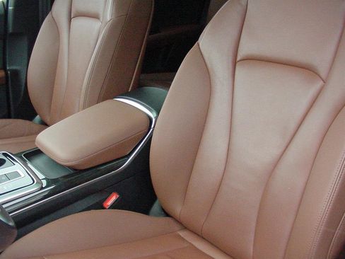 Used 2021 Audi Q7 3.0T Premium Plus w/ Premium Plus Package image 16