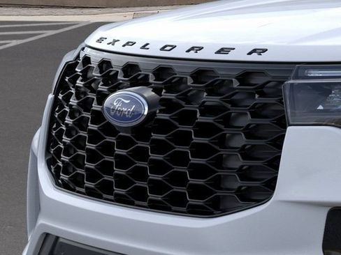 New 2026 Ford Explorer ST-Line w/ ST-Line Street Pack AWD/4WD image 17