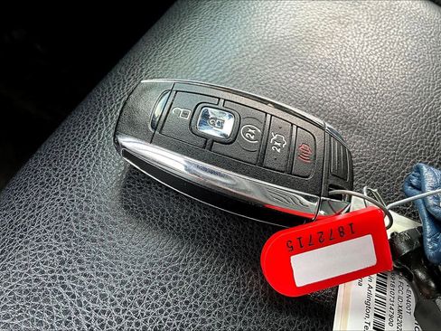 Used 2017 Lincoln MKC Premiere image 13