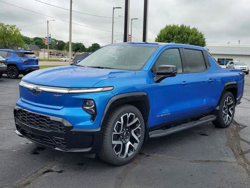 New 2025 Chevrolet Silverado EV RST image 4