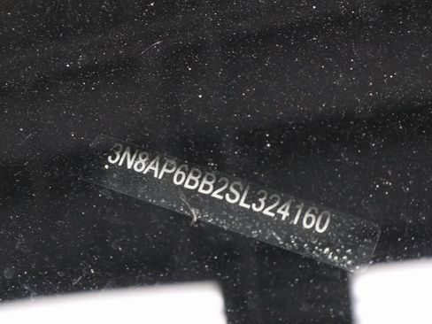 Certified 2025 Nissan Kicks S image 32