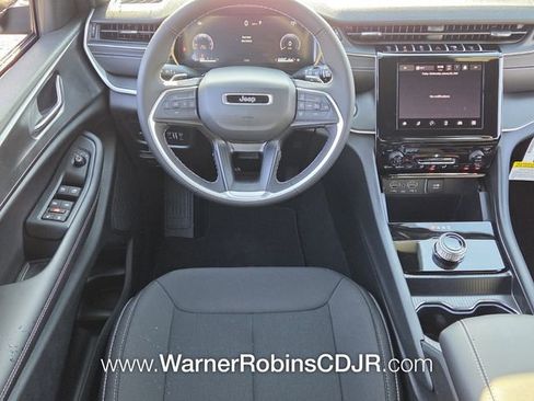New 2026 Jeep Grand Cherokee Laredo RWD image 7