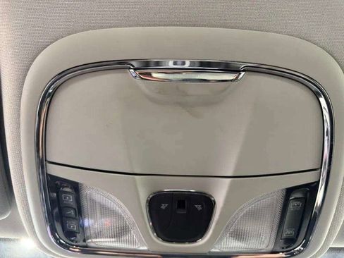 Used 2019 Jeep Cherokee Trailhawk w/ Comfort & Convenience Group AWD/4WD image 15