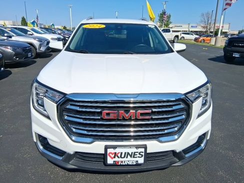 Used 2024 GMC Terrain SLT AWD/4WD image 13