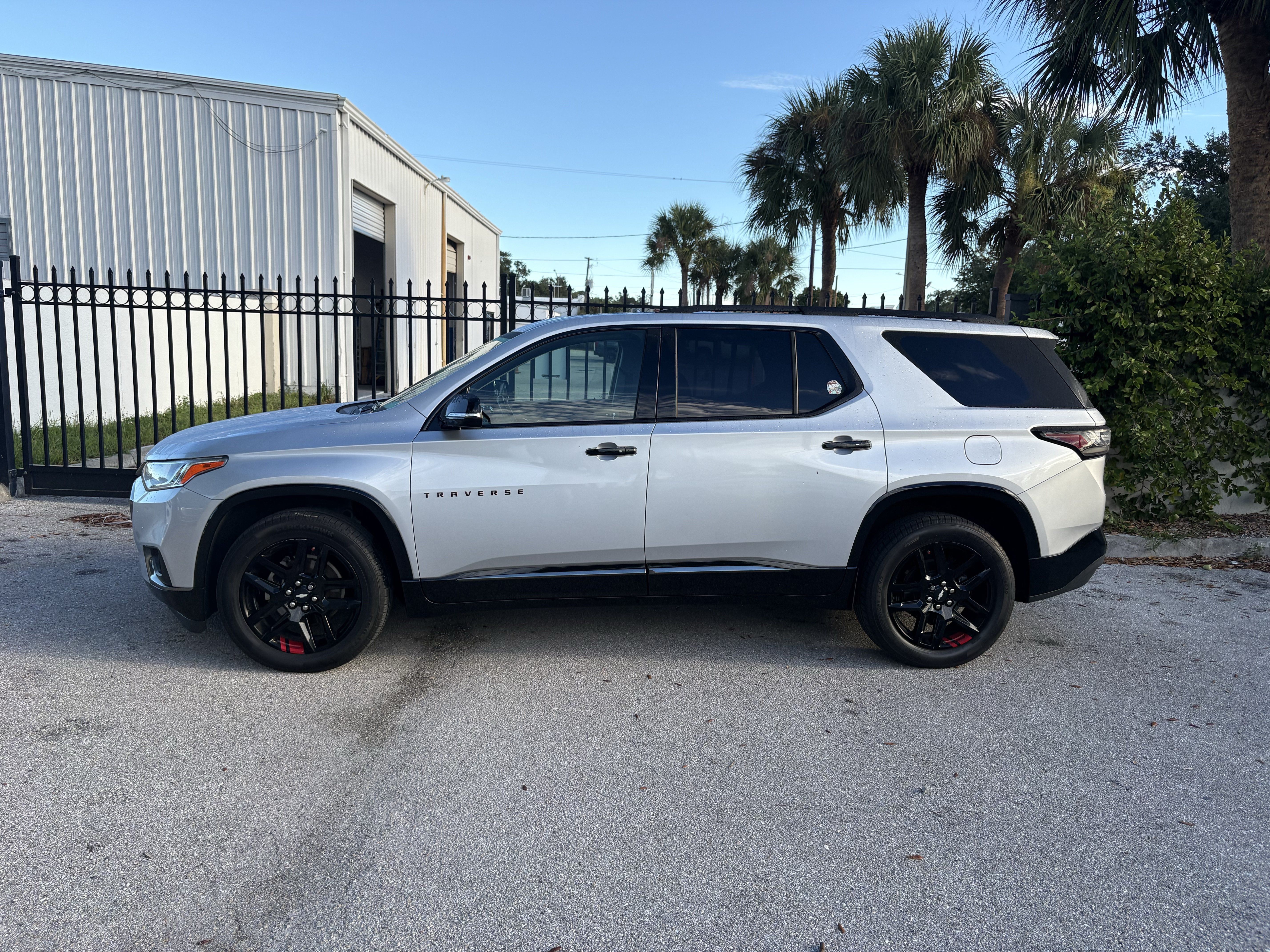 Used 2019 Chevrolet Traverse Premier w/ Redline Edition FWD image 4
