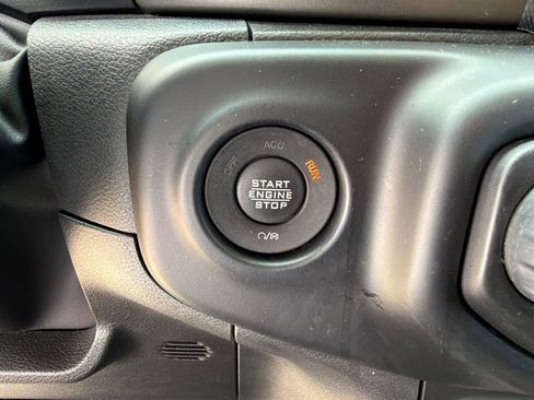 Used 2023 Jeep Wrangler Sport AWD/4WD image 23
