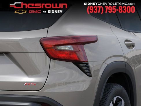 New 2026 Chevrolet Trax RS w/ Sunroof Package image 11