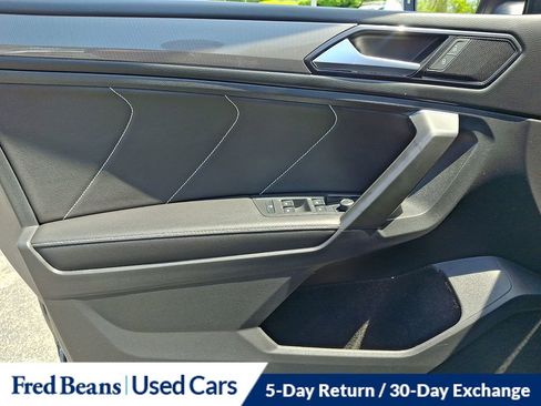 Certified 2023 Volkswagen Tiguan SE w/ Panoramic Sunroof Package AWD/4WD image 13