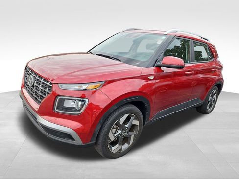 Used 2023 Hyundai Venue SEL FWD image 3