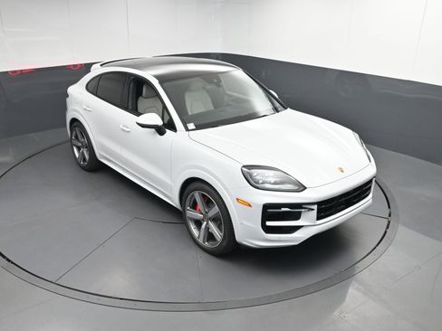 Certified 2026 Porsche Cayenne S image 39