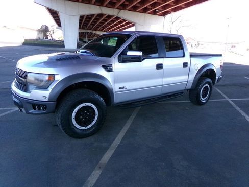 Used 2014 Ford F150 Raptor w/ Equipment Group 801A Luxury image 2