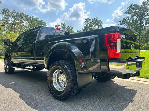 Used 2018 Ford F350 Lariat w/ Lariat Ultimate Package AWD/4WD image 7