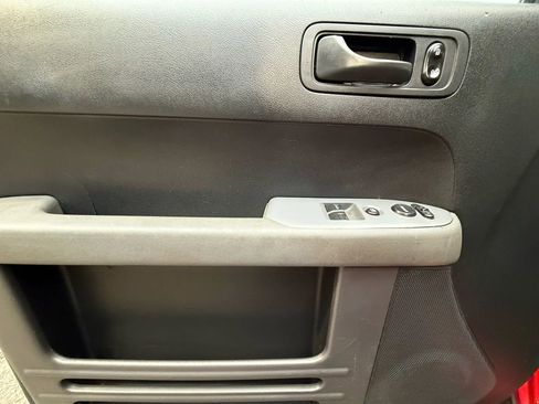Used 2005 Honda Element EX image 10