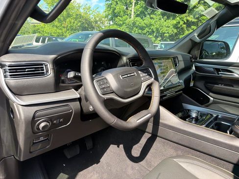 New 2026 Jeep Grand Wagoneer 4WD image 8