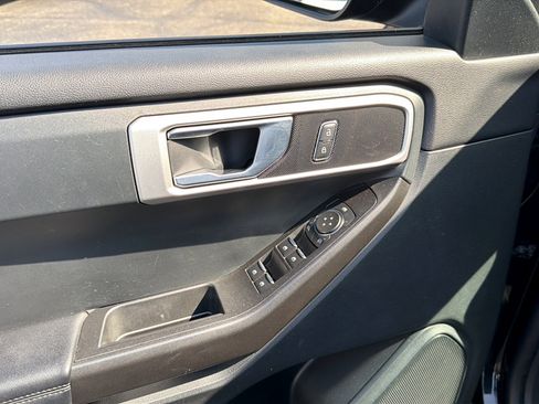 Used 2022 Ford Explorer 4WD image 15
