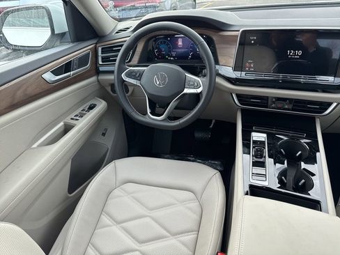 New 2026 Volkswagen Atlas SE image 10