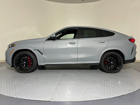 New 2026 BMW X6 xDrive40i w/ Climate Comfort Package image 2
