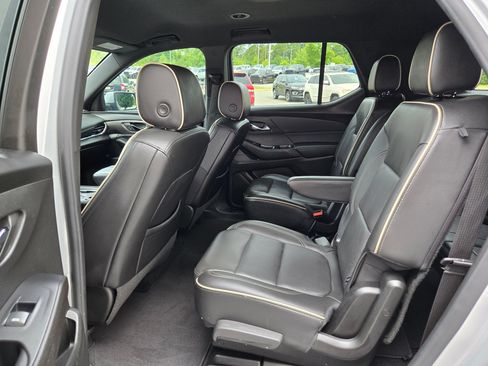 Used 2022 Chevrolet Traverse Premier AWD/4WD image 35