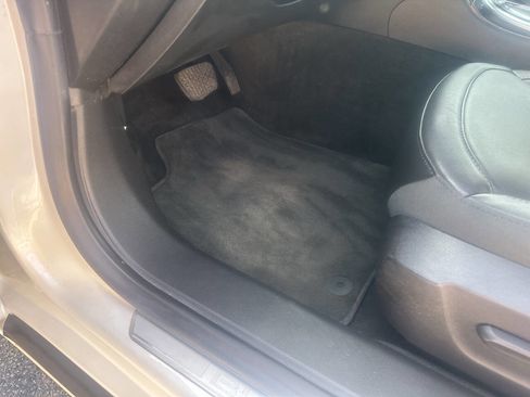 Used 2012 Buick Regal Leather image 14