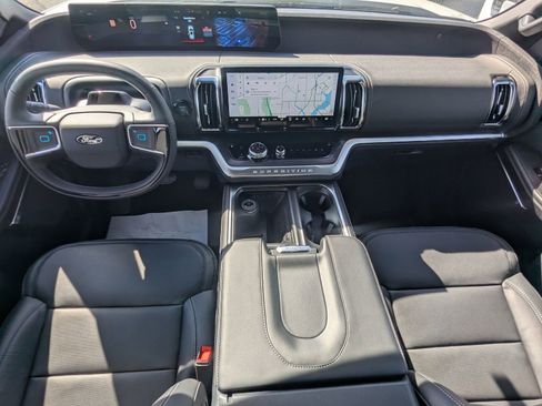New 2025 Ford Expedition Platinum w/ Stealth Performance Package image 17